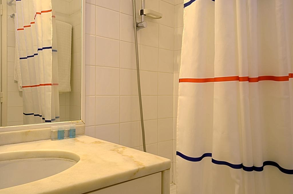 Portas Do Teatro Apartments Lisboa Habitación foto
